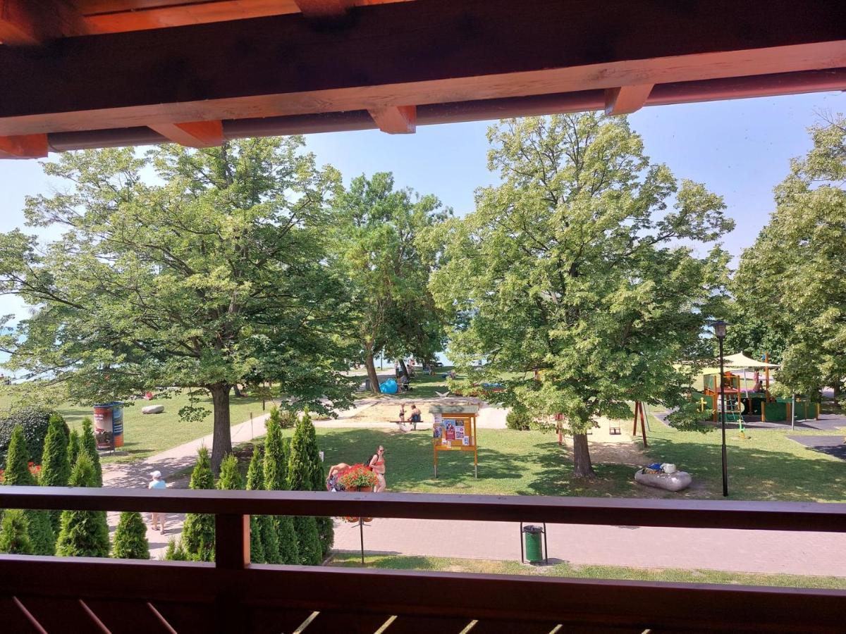 Foeveny Apartmanok Balatonfůzfő Exteriér fotografie