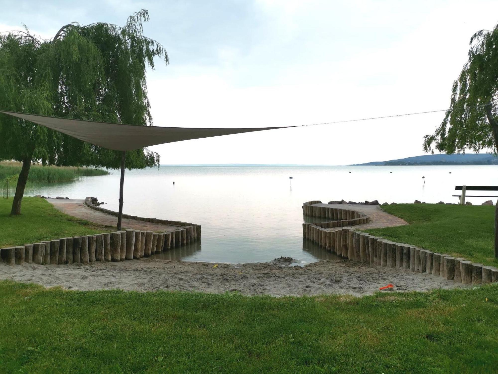 Foeveny Apartmanok Balatonfůzfő Exteriér fotografie